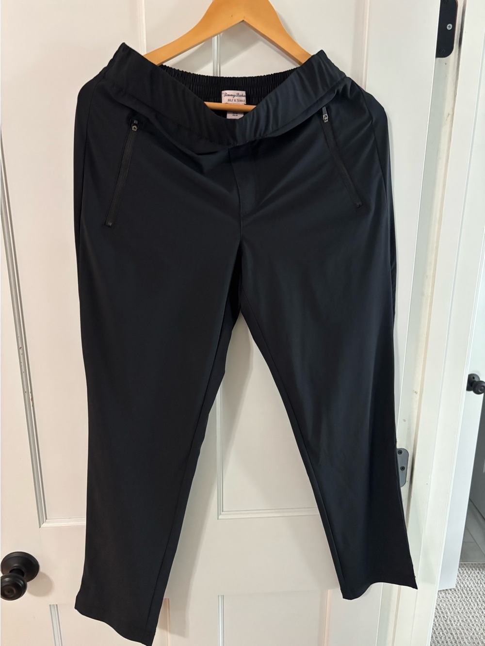 Tommy Bahama Black Cropped Pull-On Travel Pants with Zip Pockets Golf/Tennis